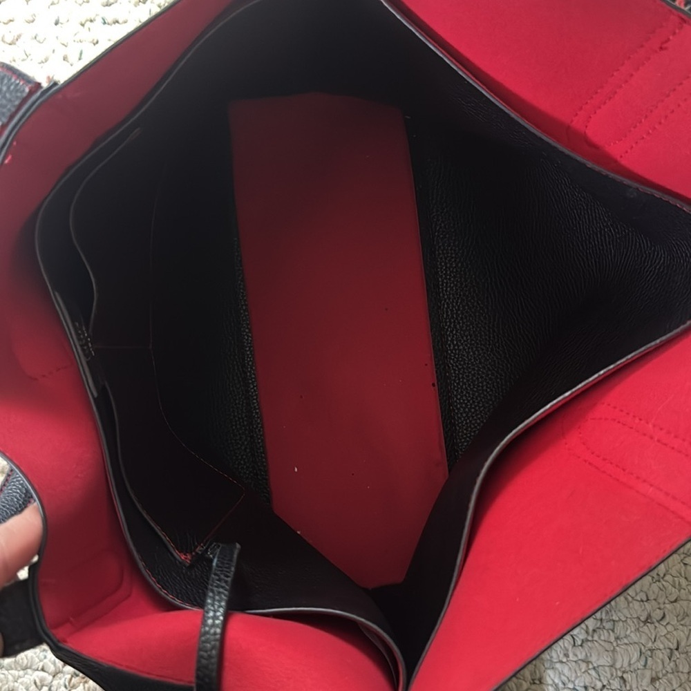 Tutilo Black Leather Tote Bag - Picture 4 of 9